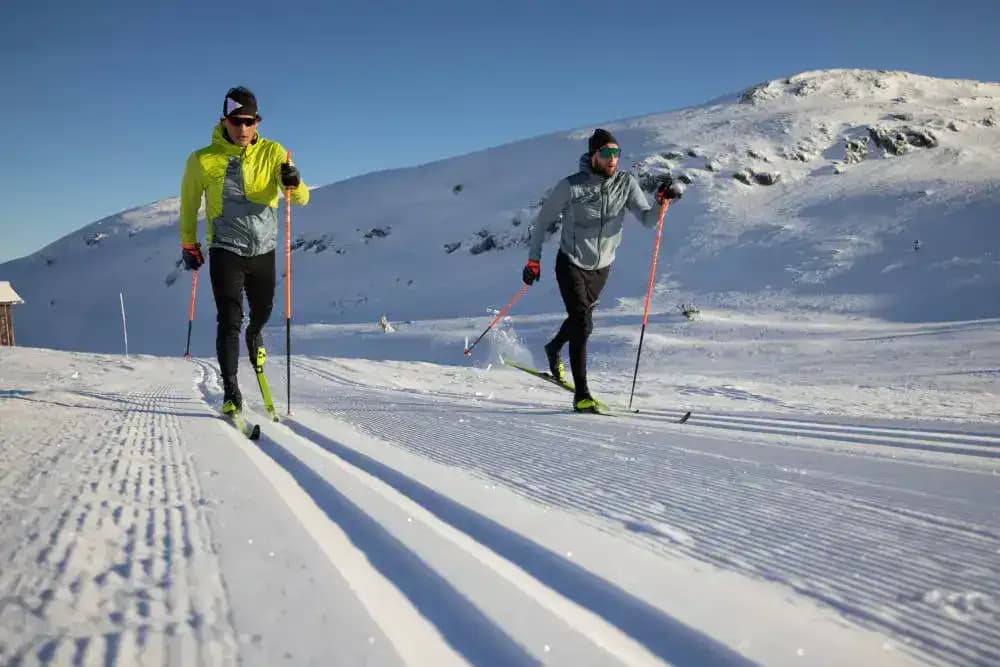 Ubrania na narty biegowe, które zapewnią Ci komfort i ciepło Ubrania na narty biegowe, które zapewnią Ci komfort i ciepło